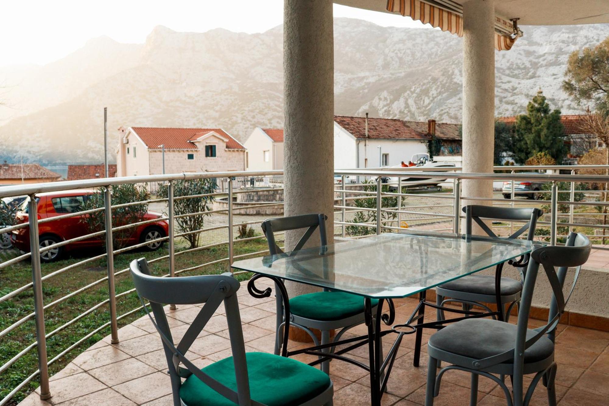 Apartman Mia Risan Exterior photo